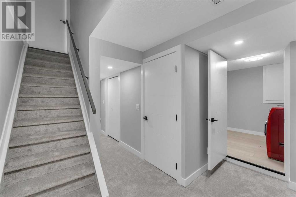 Single Family House for Sale in   Pensacola Crescent SE Penbrooke Meadows Calgary 