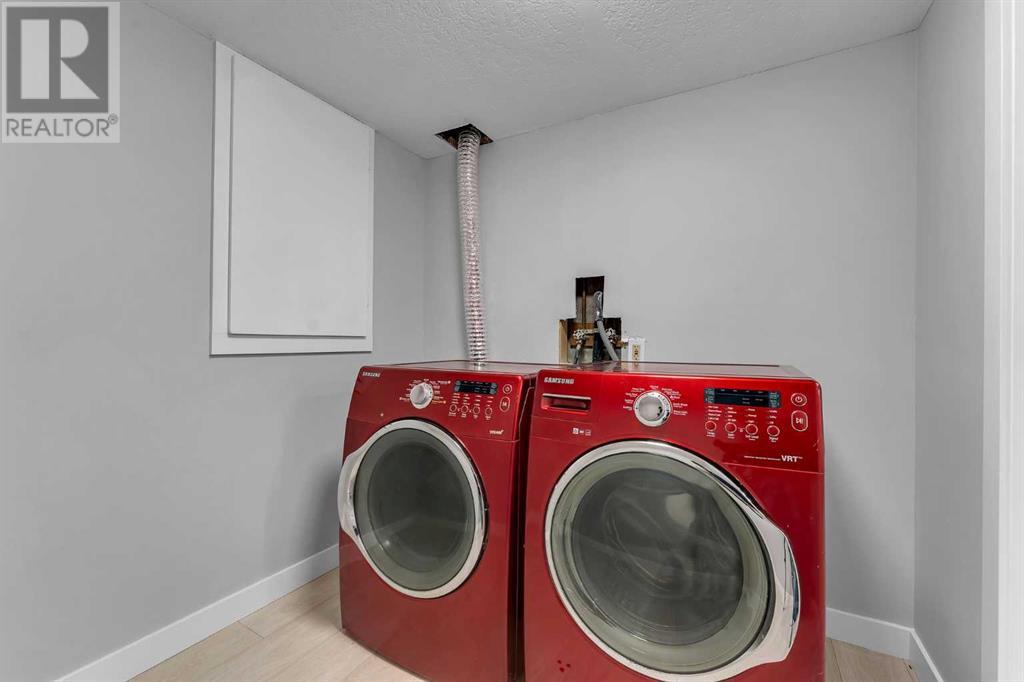 Single Family House for Sale in   Pensacola Crescent SE Penbrooke Meadows Calgary 
