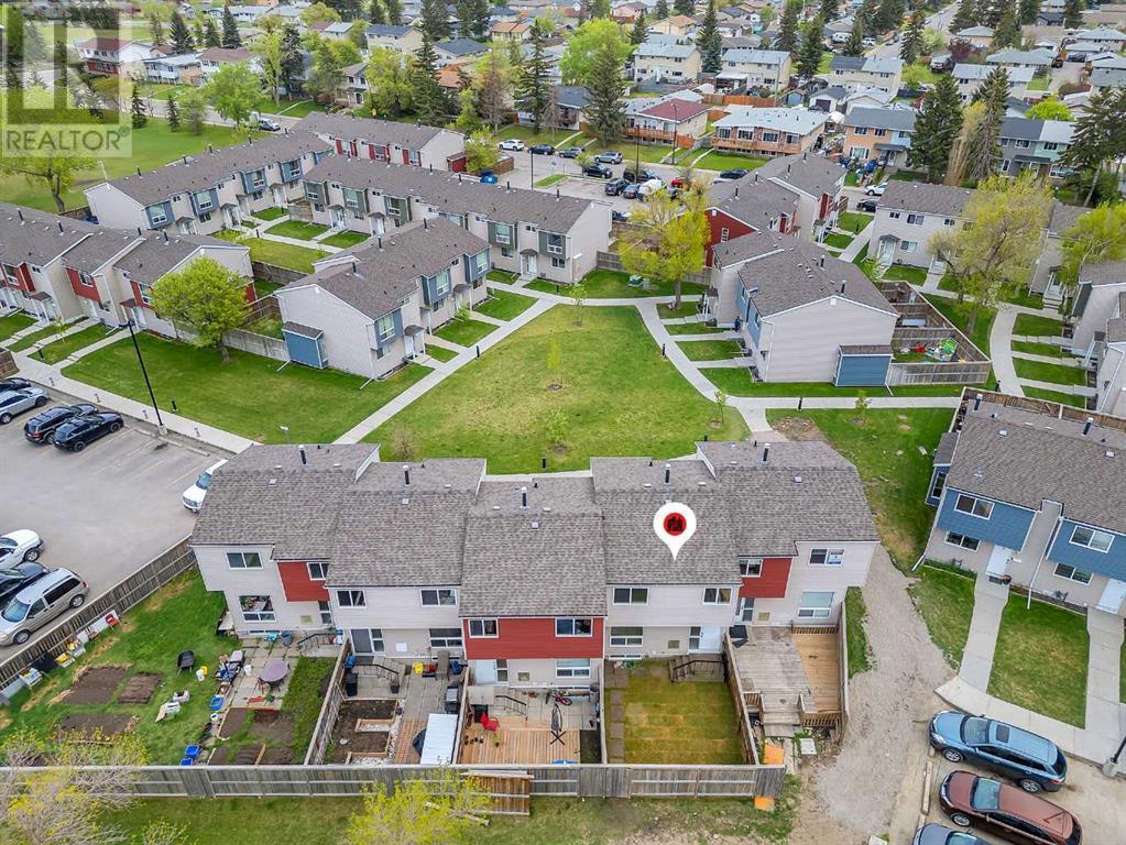 Single Family House for Sale in   Pensacola Crescent SE Penbrooke Meadows Calgary 