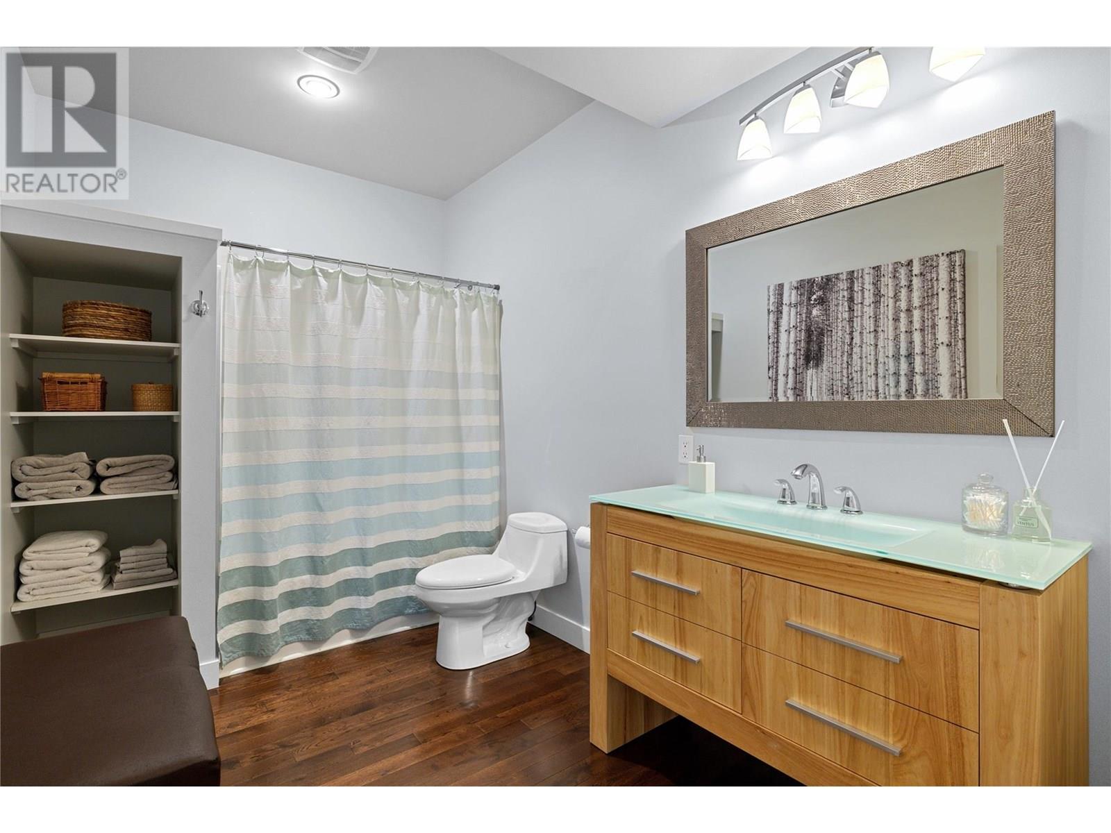  404 Quilchena Crescent, Kelowna