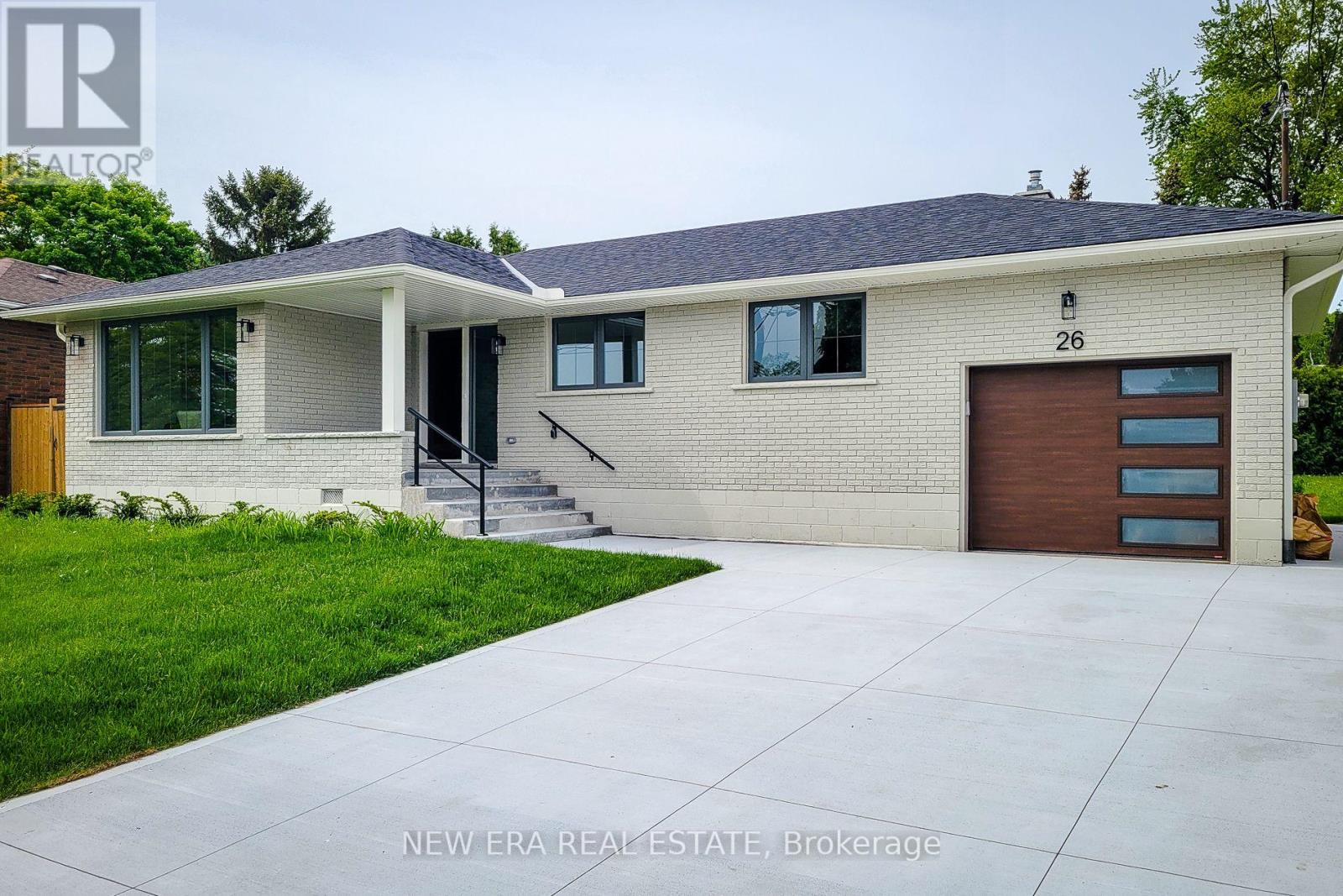 Photo 30 of 26 George Street, Grimsby ON
