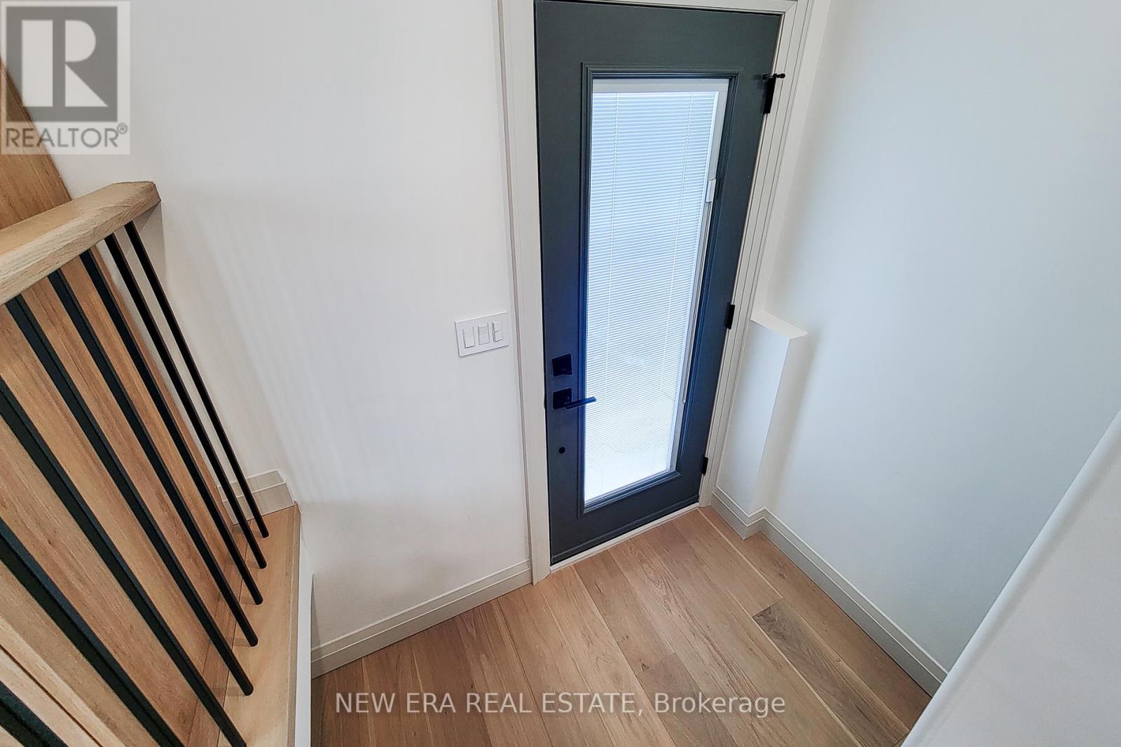 Photo 27 of 26 George Street, Grimsby ON