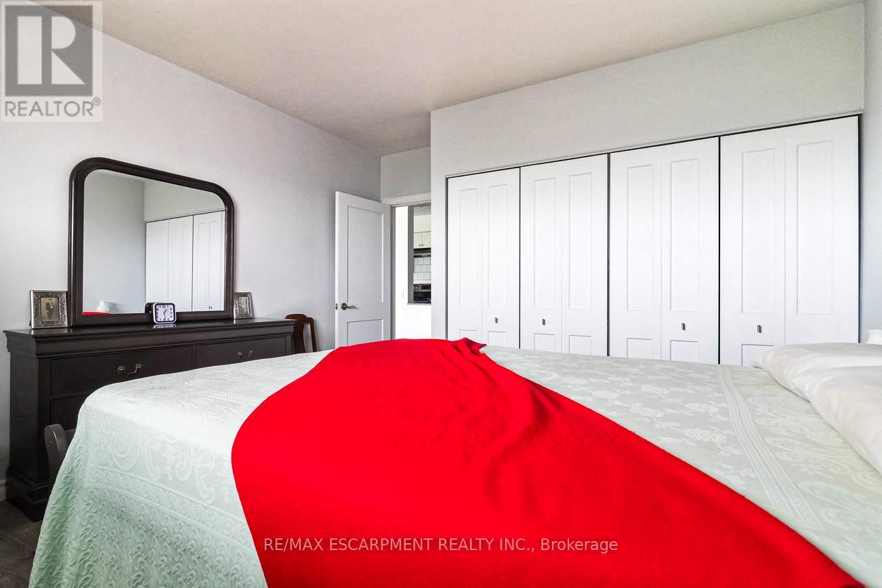 Photo 18 of 805 8 Woodman Drive S, Hamilton ON