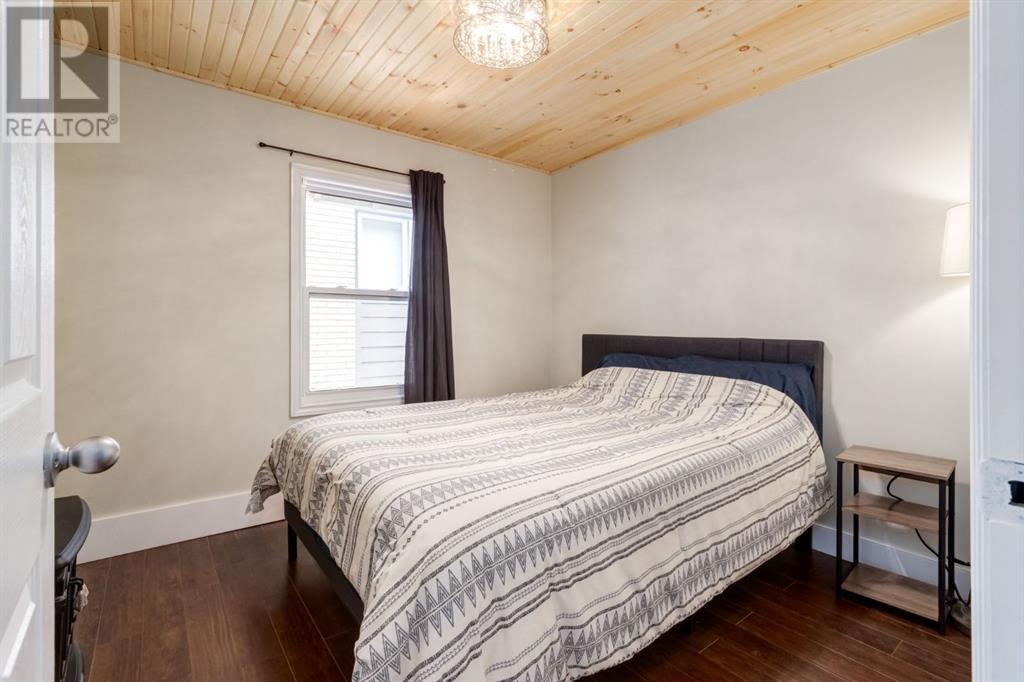 Single Family House for Sale in   Avenue SW Cliff Bungalow Calgary 