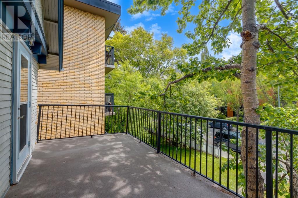 Single Family House for Sale in   Avenue SW Cliff Bungalow Calgary 