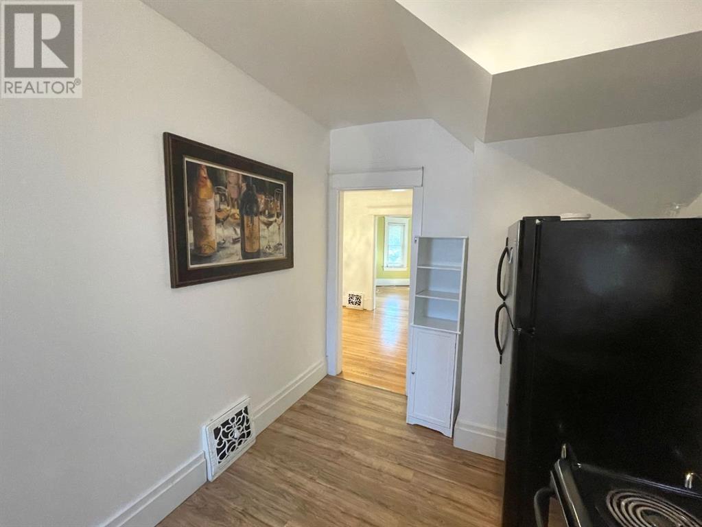 Single Family House for Sale in   Avenue SW Cliff Bungalow Calgary 