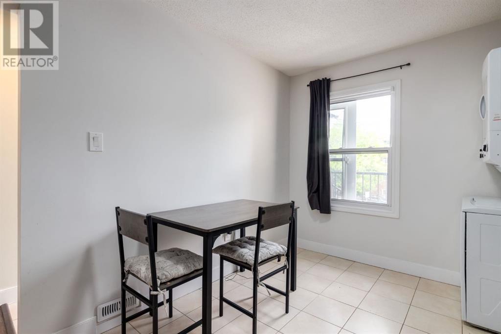 Single Family House for Sale in   Avenue SW Cliff Bungalow Calgary 