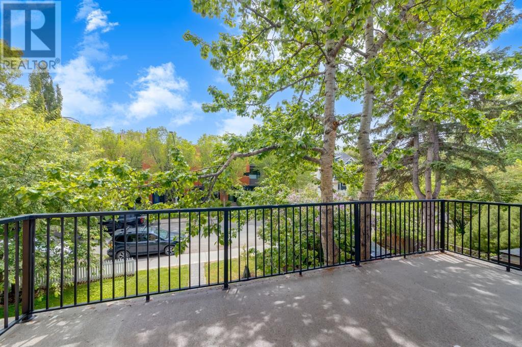 Single Family House for Sale in   Avenue SW Cliff Bungalow Calgary 