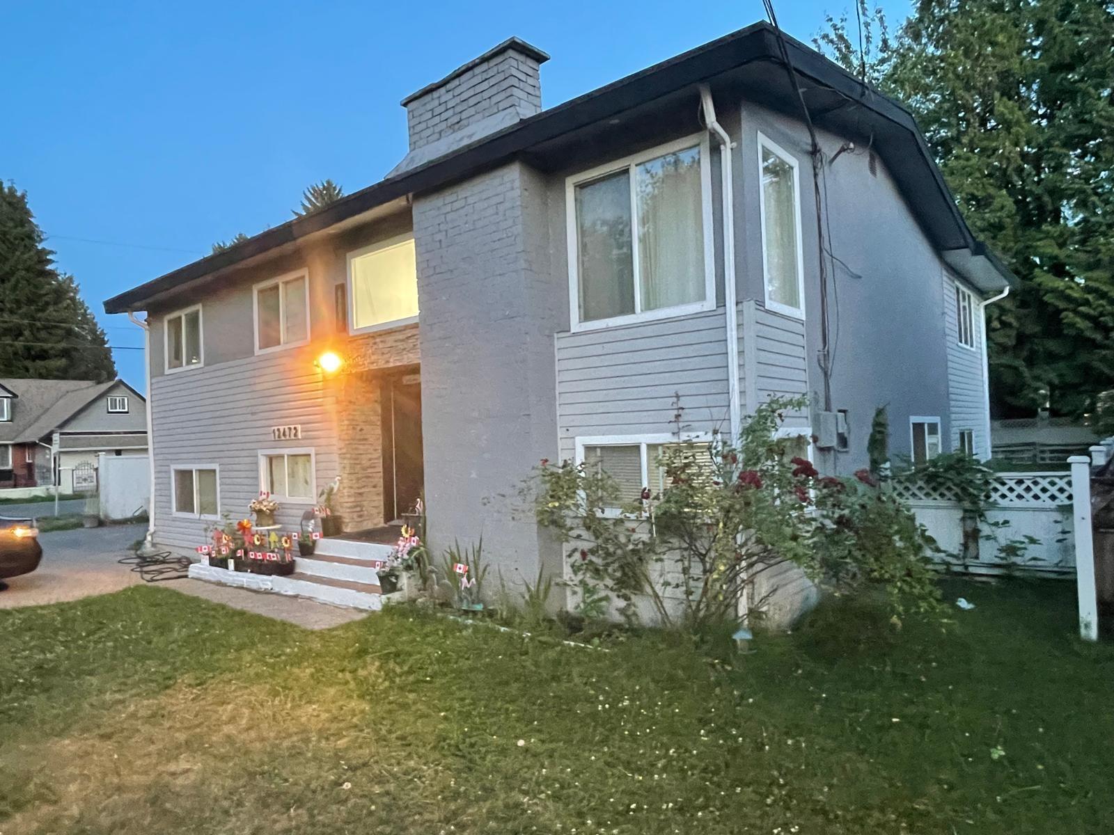 Photo 2 of 12472 100 Avenue, Surrey BC