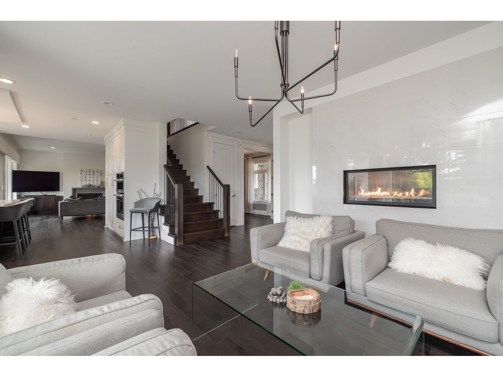 Photo 6 of 7 24455 61 Avenue, Langley BC