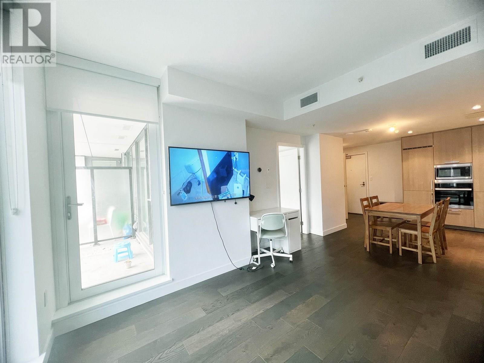 Photo 7 of 905 3331 No 3 Road, Richmond BC