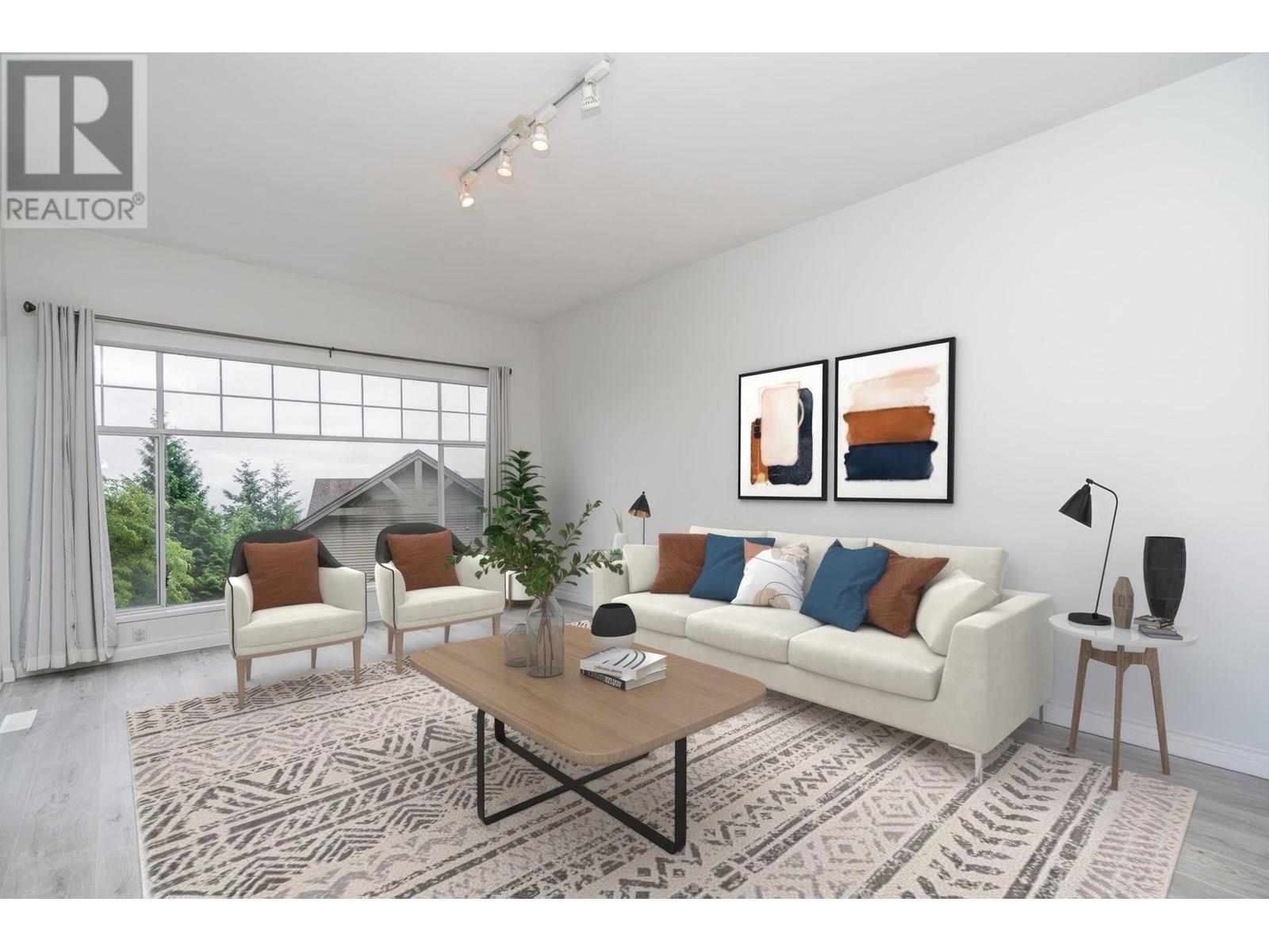 Photo 8 of 32 2979 Panorama Drive, Coquitlam BC