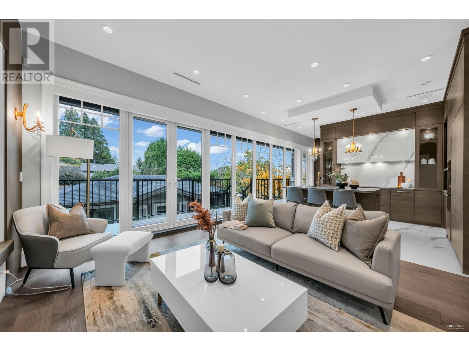 Photo 10 of 3070 W 44th Avenue, Vancouver BC