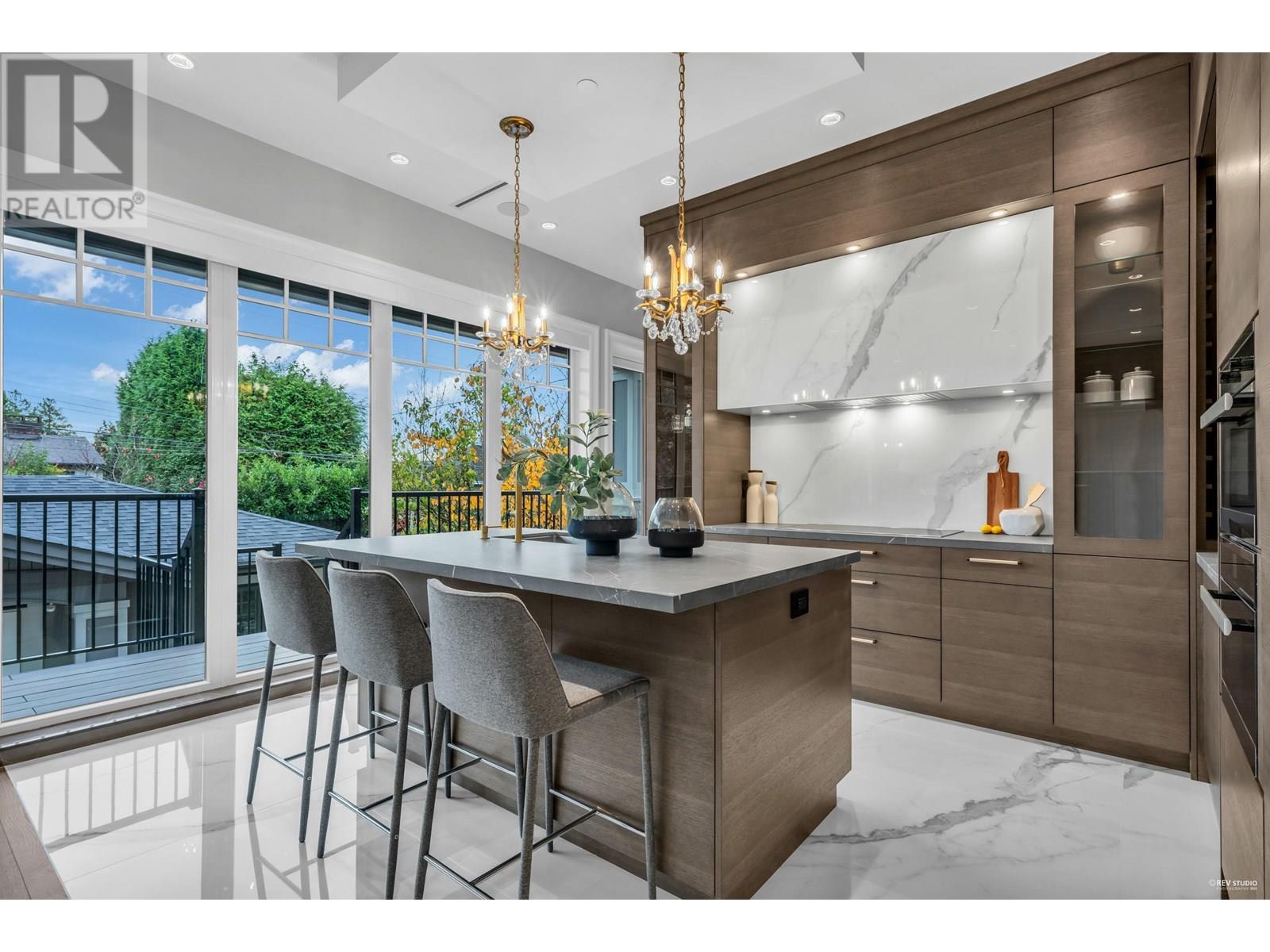 Photo 11 of 3070 W 44th Avenue, Vancouver BC