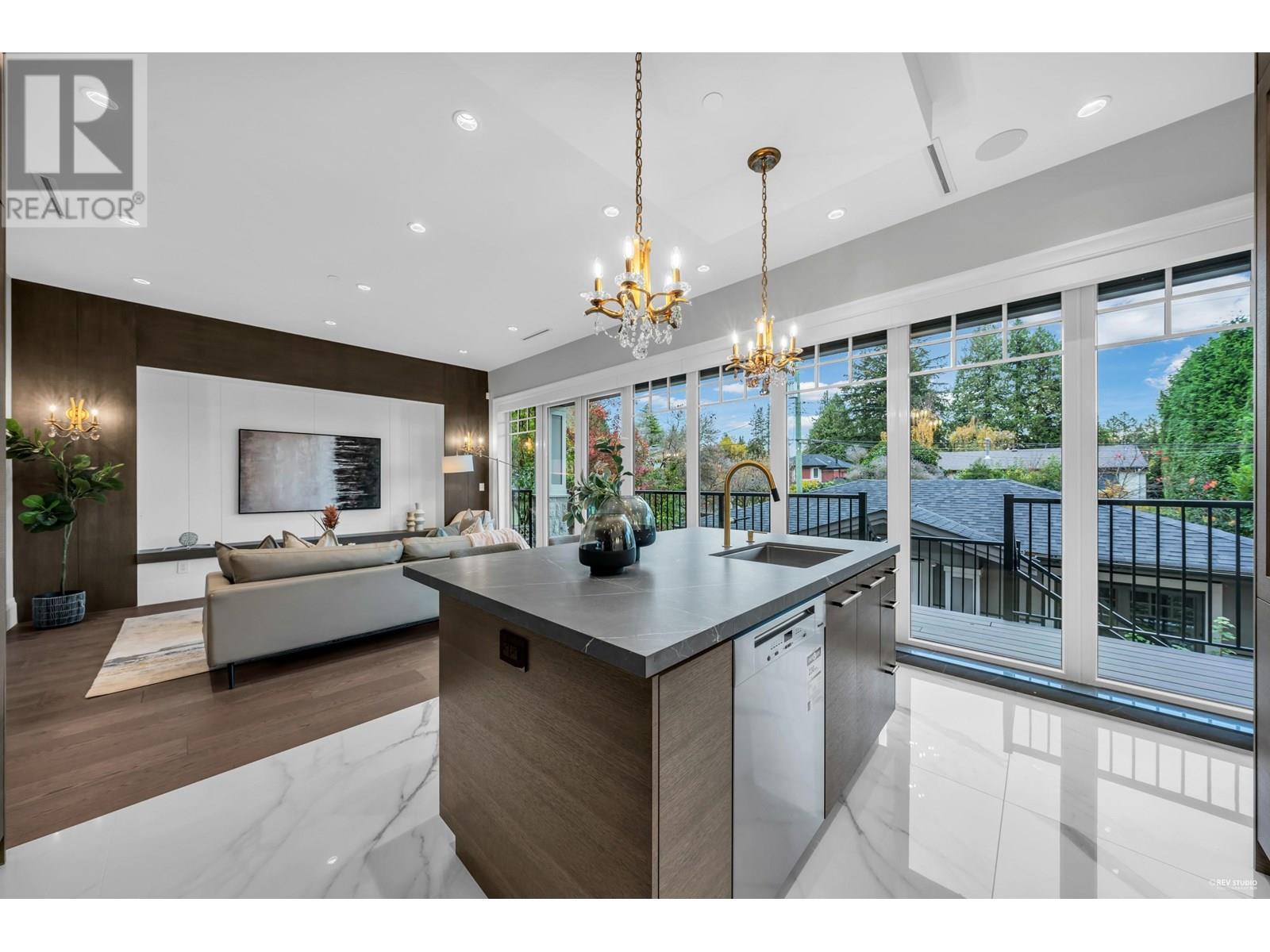 Photo 13 of 3070 W 44th Avenue, Vancouver BC