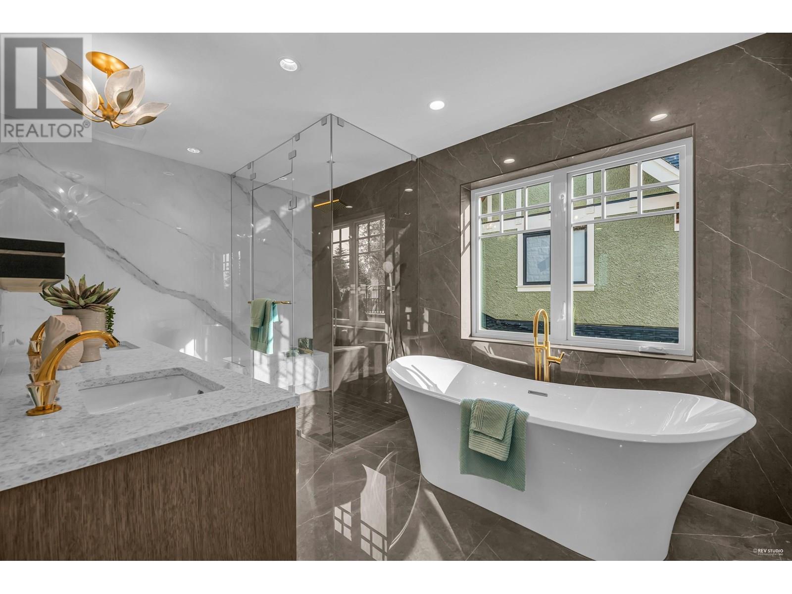 Photo 18 of 3070 W 44th Avenue, Vancouver BC