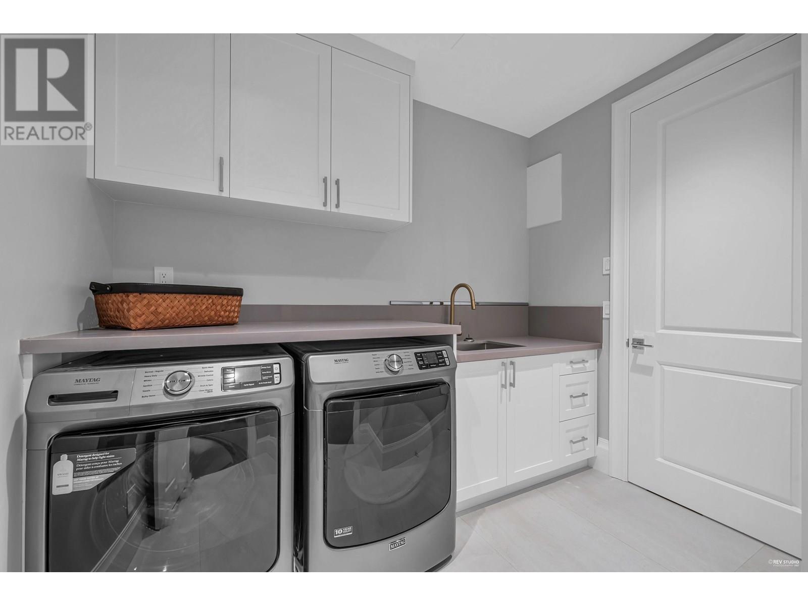Photo 35 of 3070 W 44th Avenue, Vancouver BC
