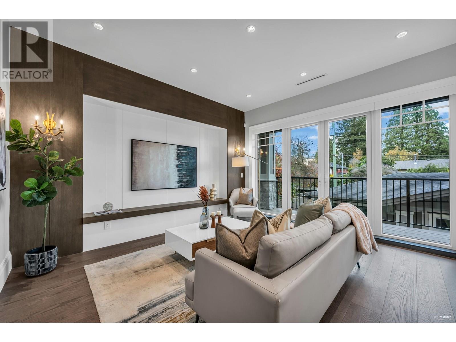 Photo 8 of 3070 W 44th Avenue, Vancouver BC