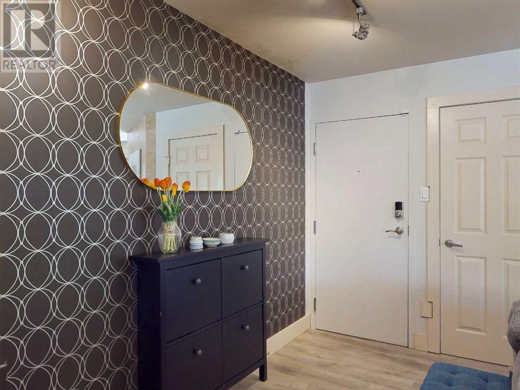 201, 350 4 Avenue NE, Calgary, Alberta