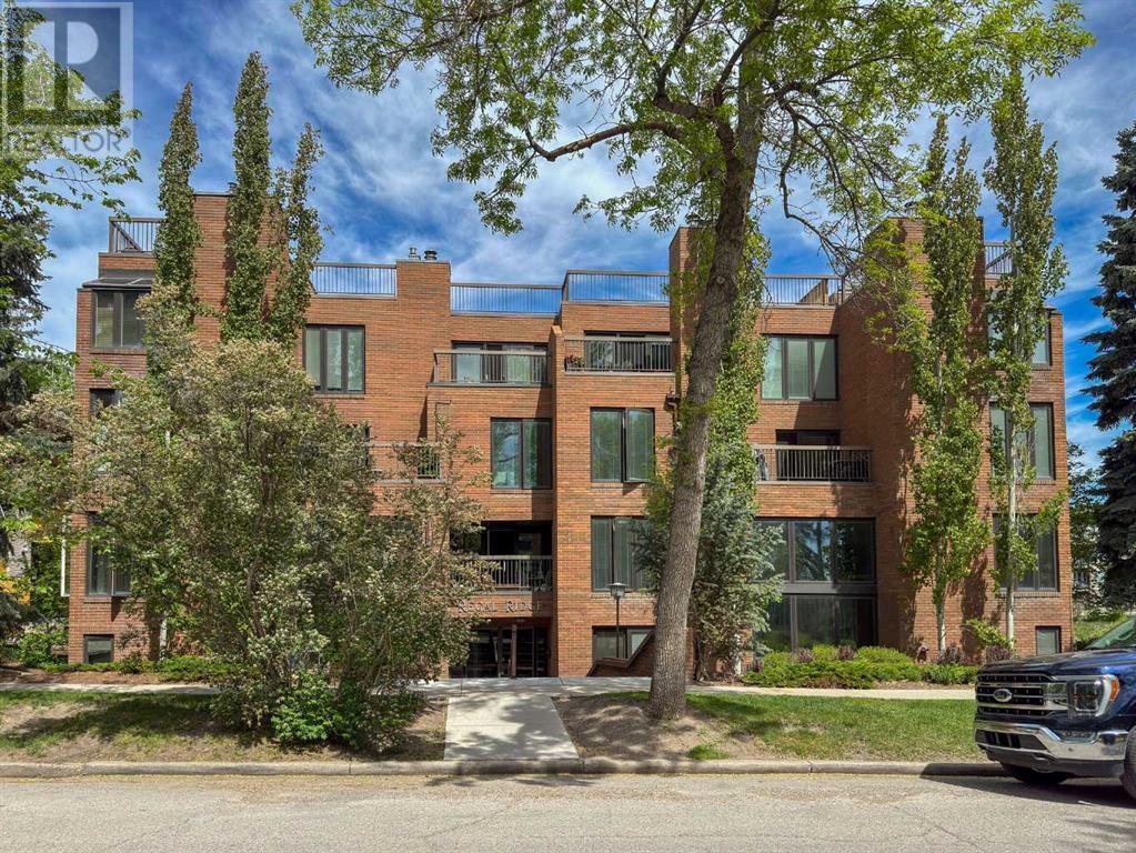 Single Family House for Sale in    Avenue NE Crescent Heights Calgary 