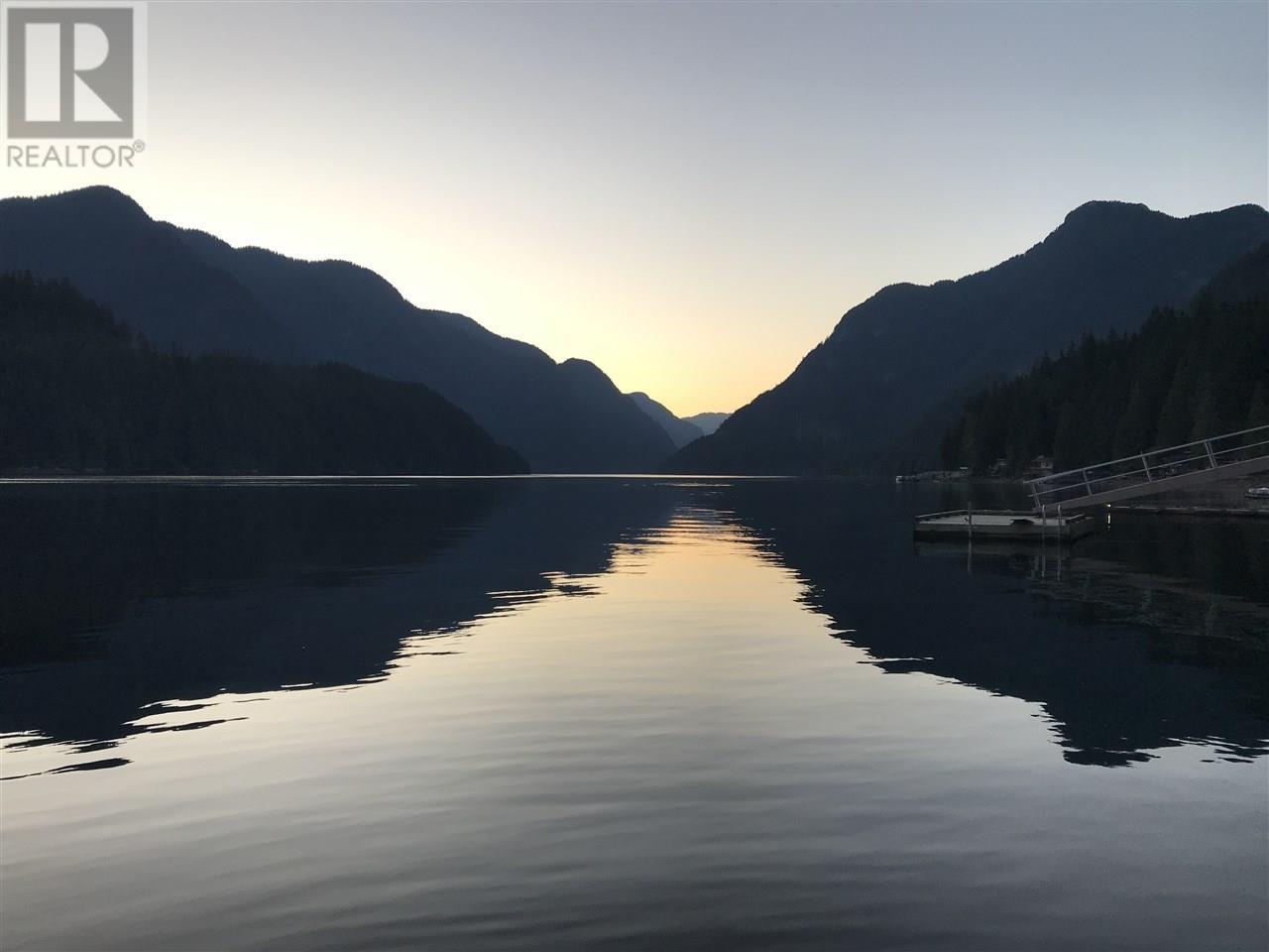 24 E OF CROKER ISLAND, North Vancouver