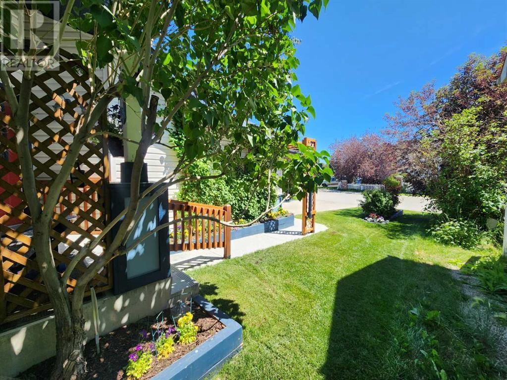 Single Family House Bi-level for Sale in  Covepark Close NE Coventry Hills Calgary 