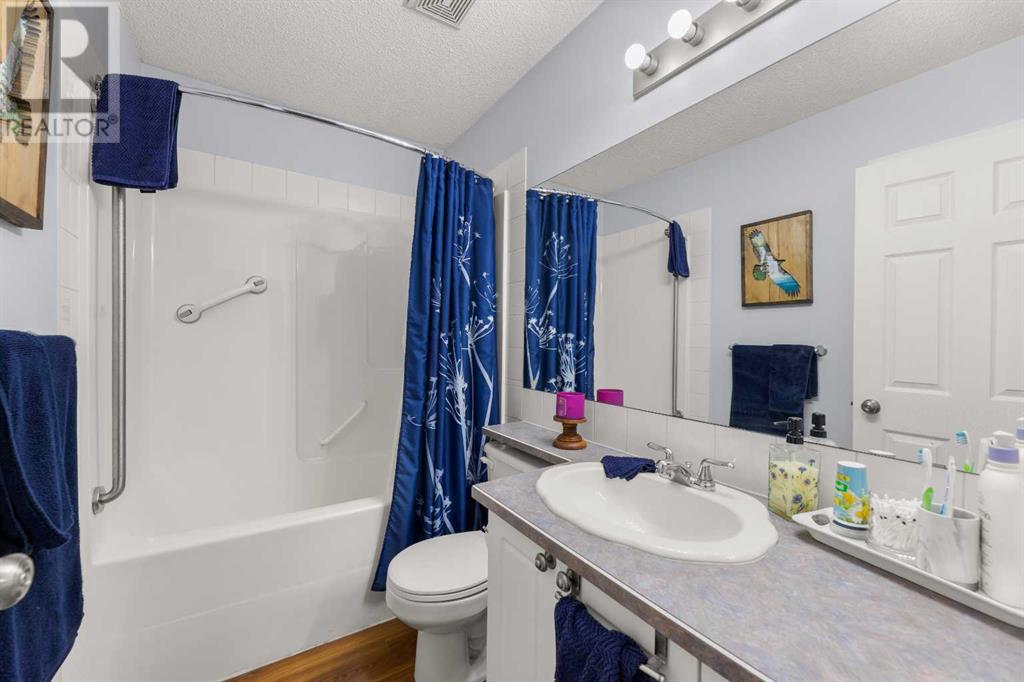 Single Family House Bi-level for Sale in  Covepark Close NE Coventry Hills Calgary 