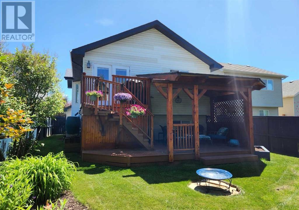 Single Family House Bi-level for Sale in  Covepark Close NE Coventry Hills Calgary 