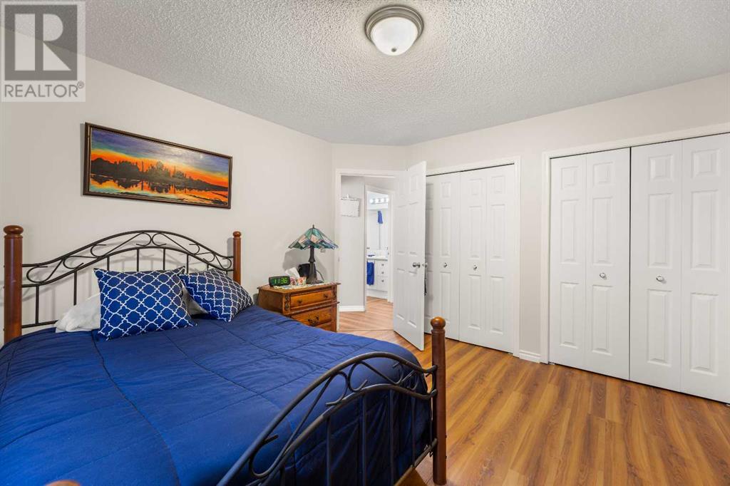 Single Family House Bi-level for Sale in  Covepark Close NE Coventry Hills Calgary 