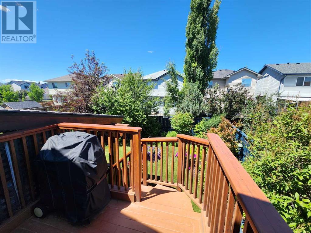 Single Family House Bi-level for Sale in  Covepark Close NE Coventry Hills Calgary 