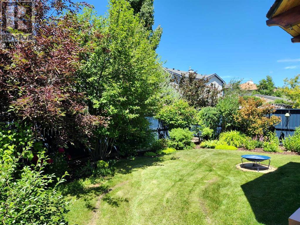 Single Family House Bi-level for Sale in  Covepark Close NE Coventry Hills Calgary 