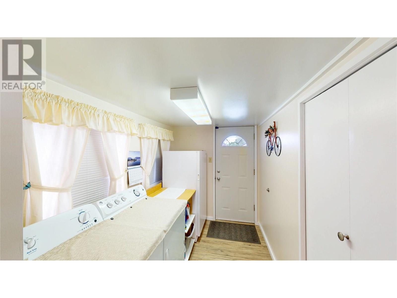 306 6th Street S, Cranbrook