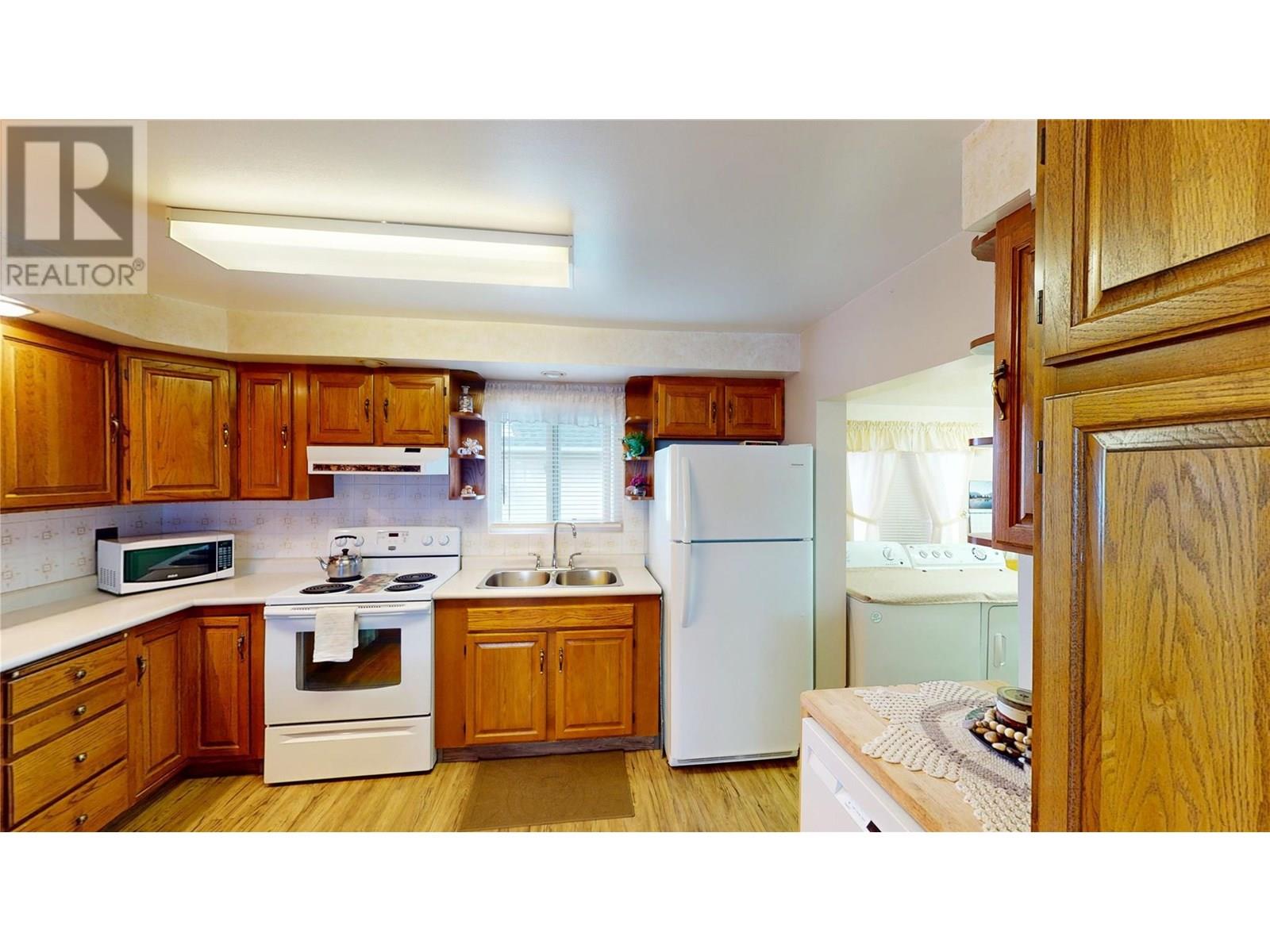 306 6th Street S, Cranbrook