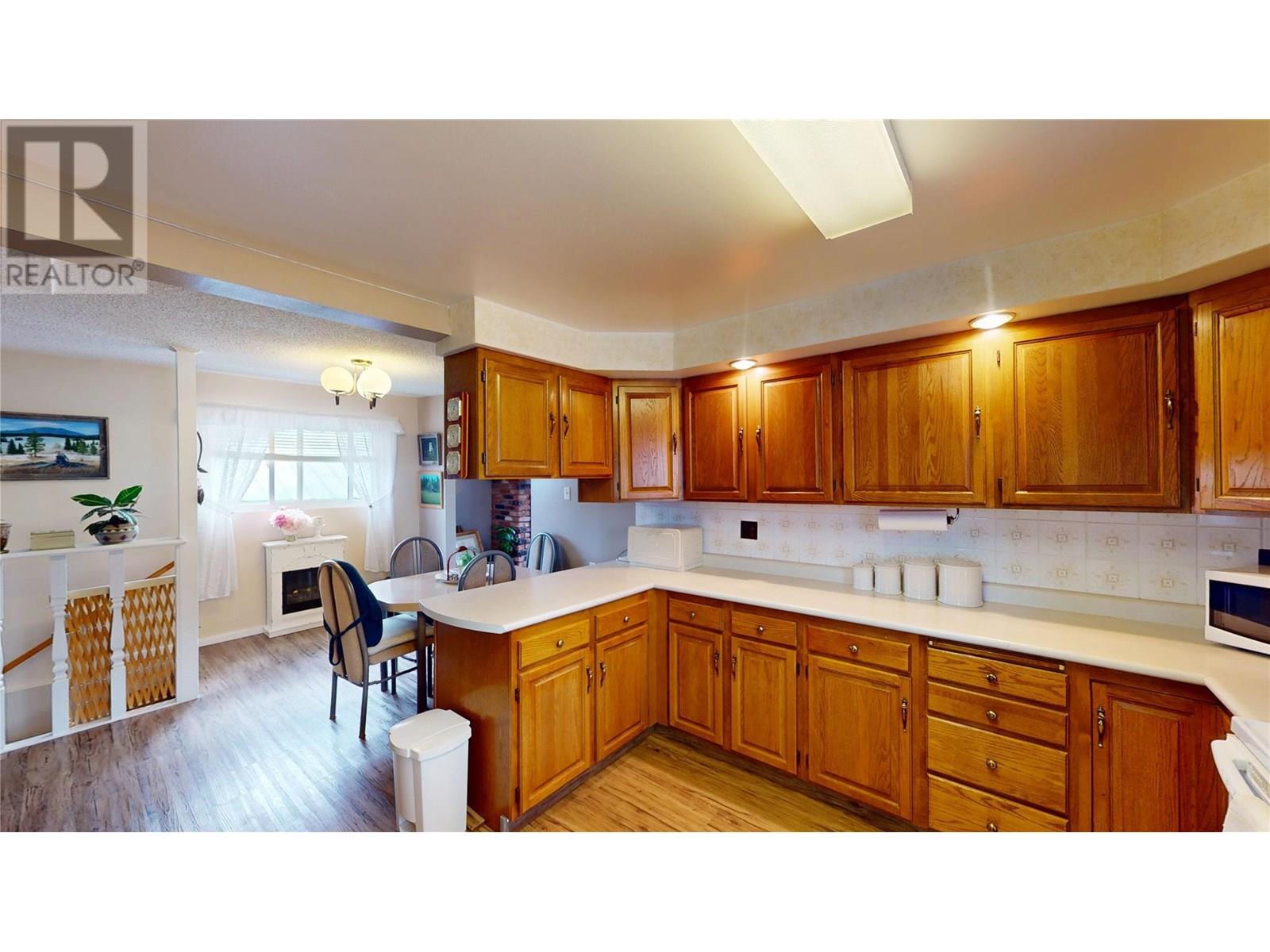 306 6th Street S, Cranbrook