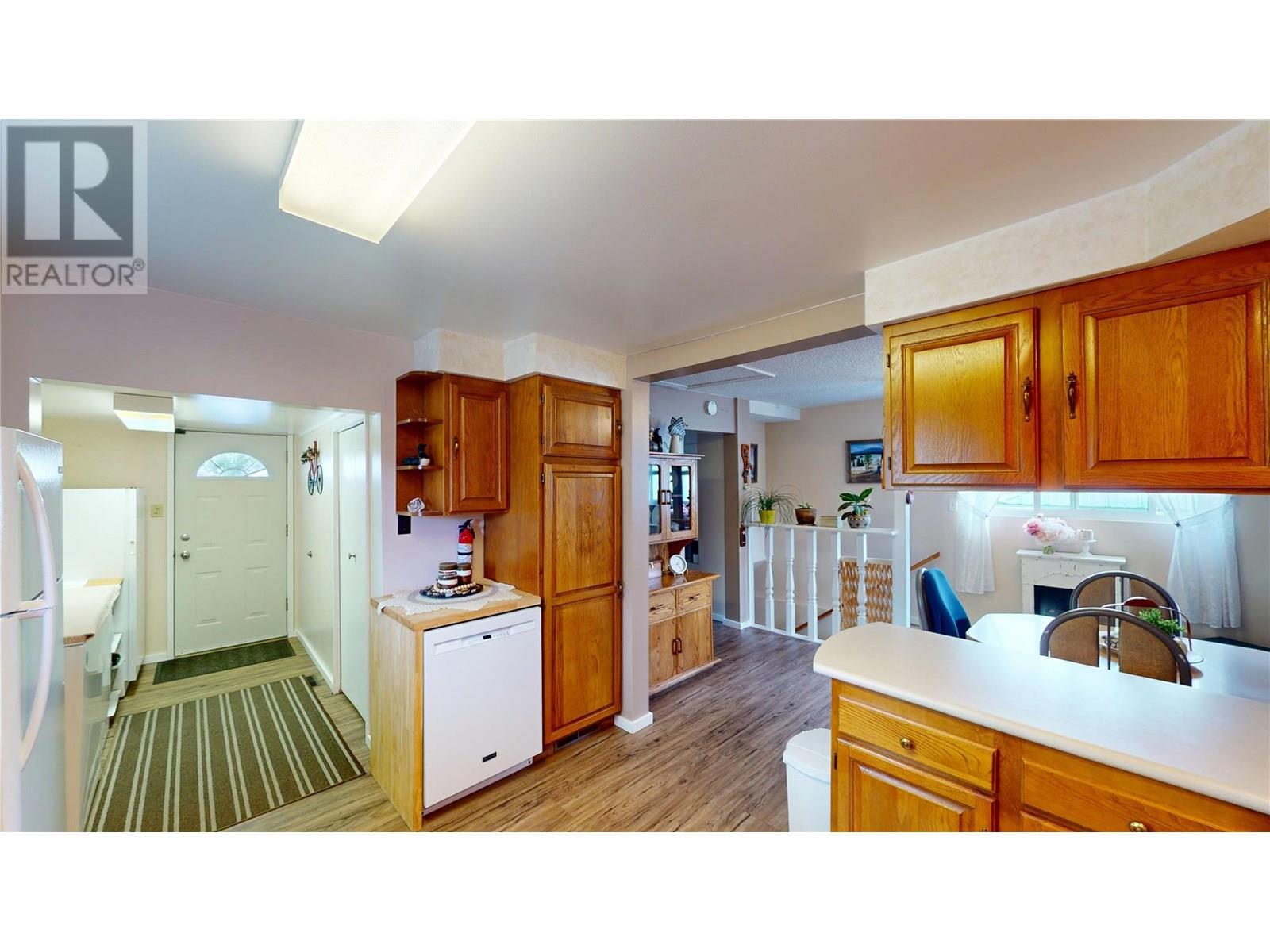 306 6th Street S, Cranbrook