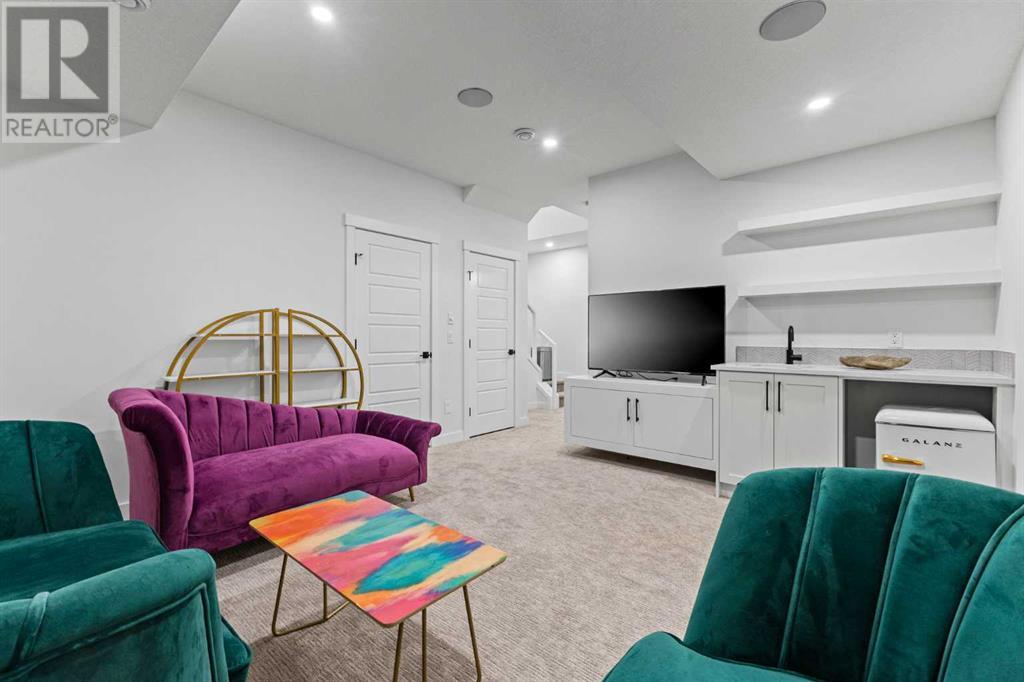 Single Family House for Sale in    Avenue NW Montgomery Calgary 