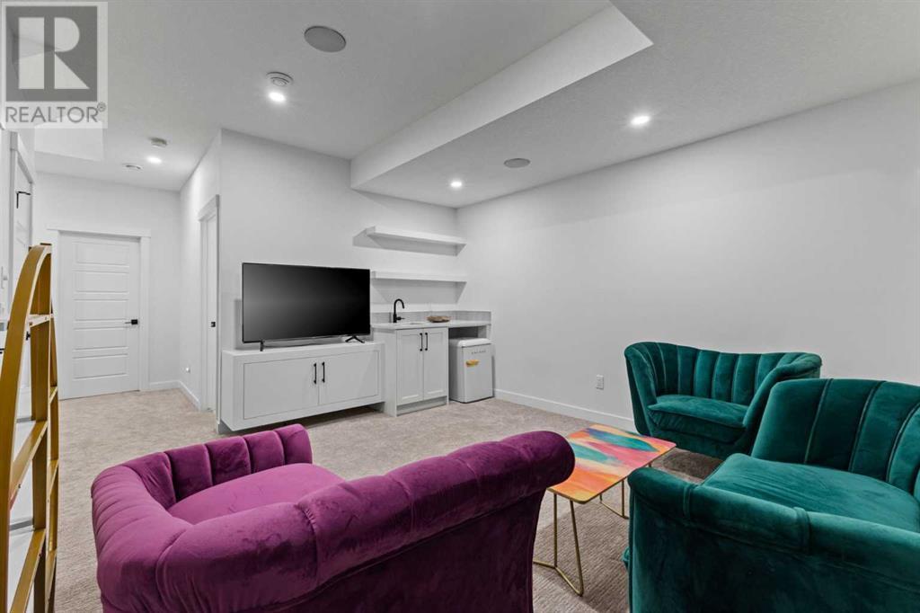 Single Family House for Sale in    Avenue NW Montgomery Calgary 
