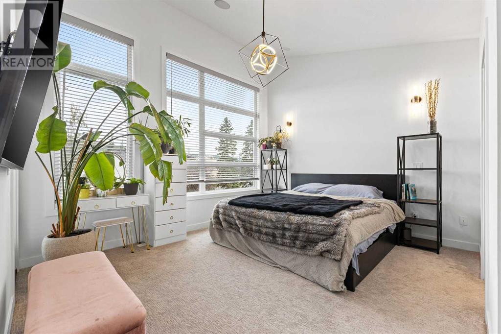 Single Family House for Sale in    Avenue NW Montgomery Calgary 