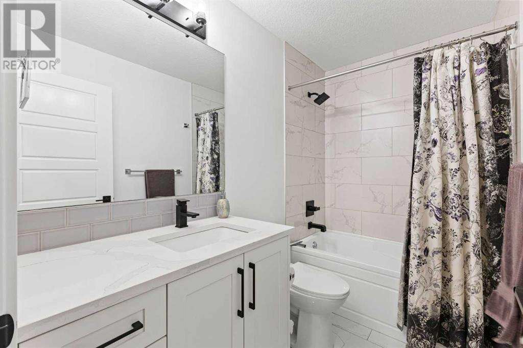 Single Family House for Sale in    Avenue NW Montgomery Calgary 