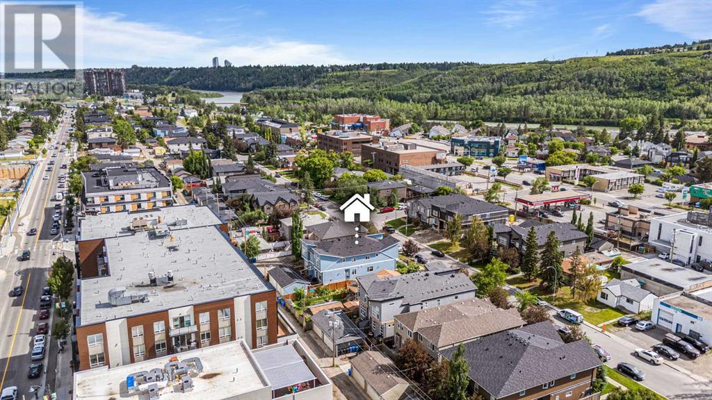 Single Family House for Sale in    Avenue NW Montgomery Calgary 
