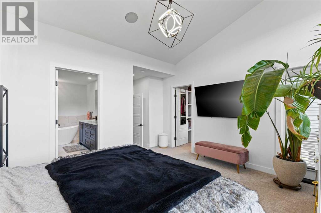 Single Family House for Sale in    Avenue NW Montgomery Calgary 