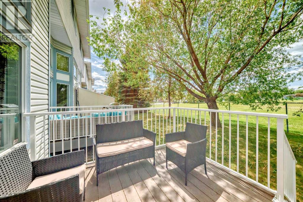 Single Family House 4 Level for Sale in  Kingsland Court SW Kingsland Calgary 