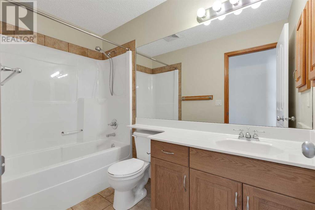 Single Family House for Sale in  Cougarstone Court SW Cougar Ridge Calgary 