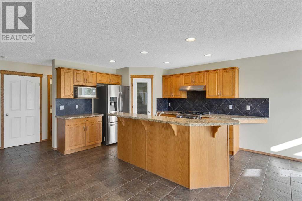 Single Family House for Sale in  Cougarstone Court SW Cougar Ridge Calgary 