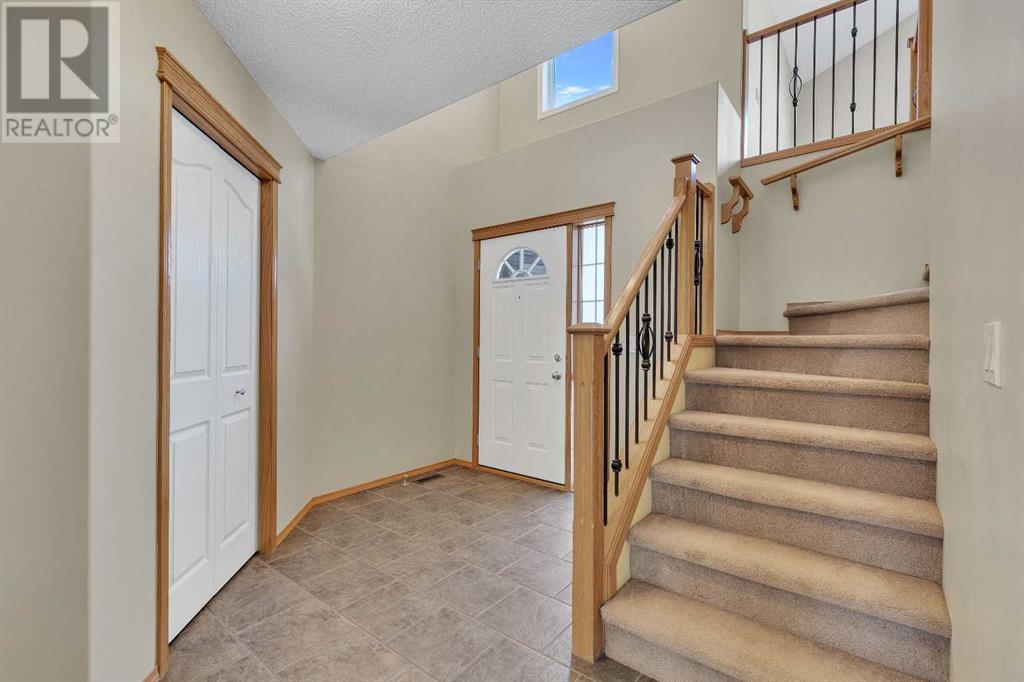 Single Family House for Sale in  Cougarstone Court SW Cougar Ridge Calgary 