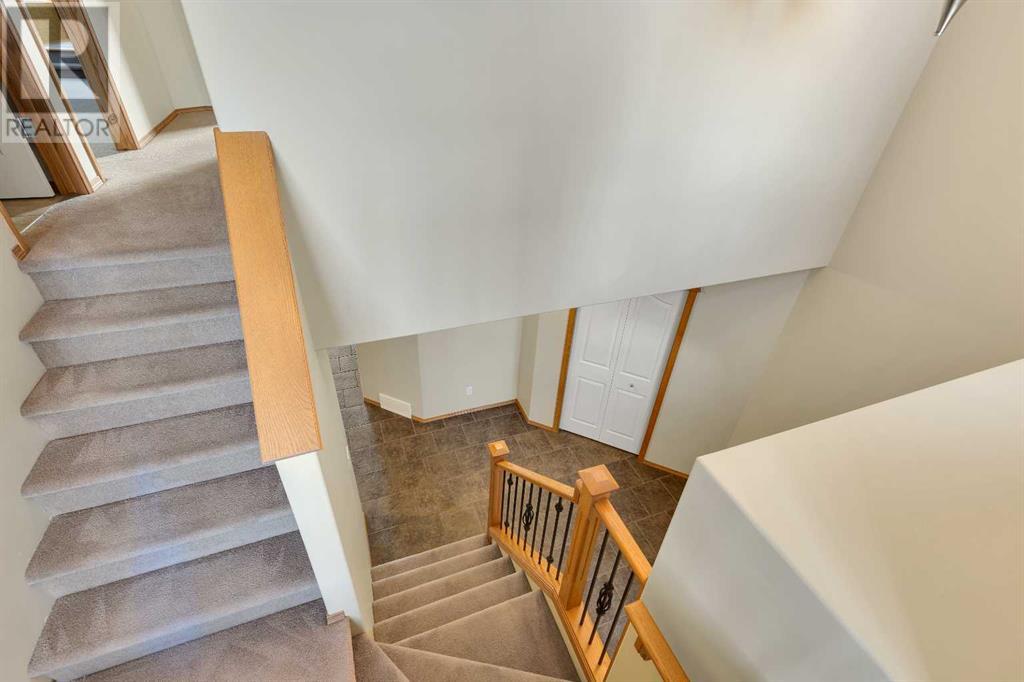 Single Family House for Sale in  Cougarstone Court SW Cougar Ridge Calgary 