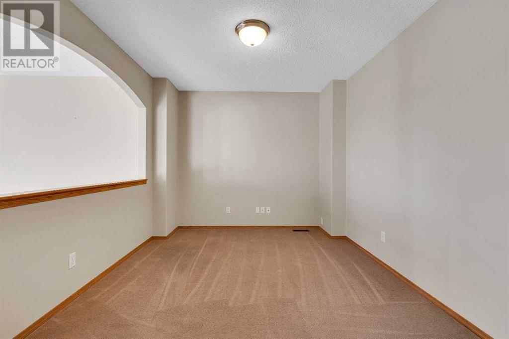 Single Family House for Sale in  Cougarstone Court SW Cougar Ridge Calgary 