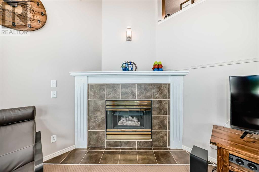 Single Family House 4 Level for Sale in  Kingsland Court SW Kingsland Calgary 