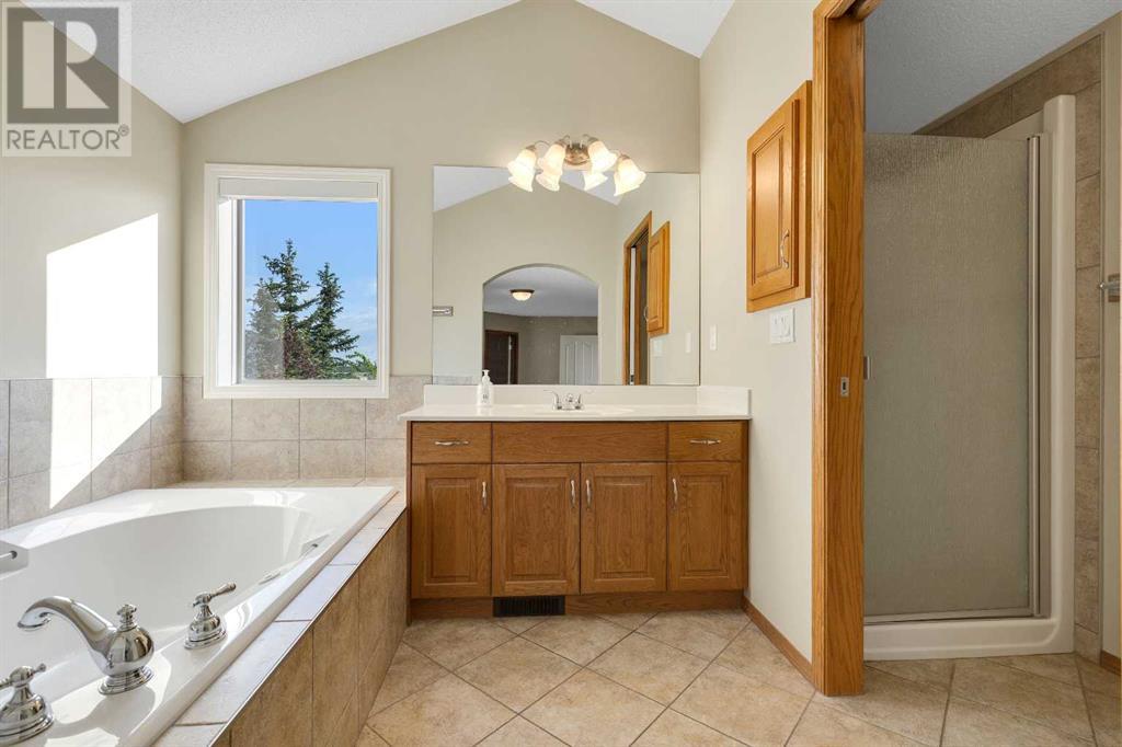 Single Family House for Sale in  Cougarstone Court SW Cougar Ridge Calgary 
