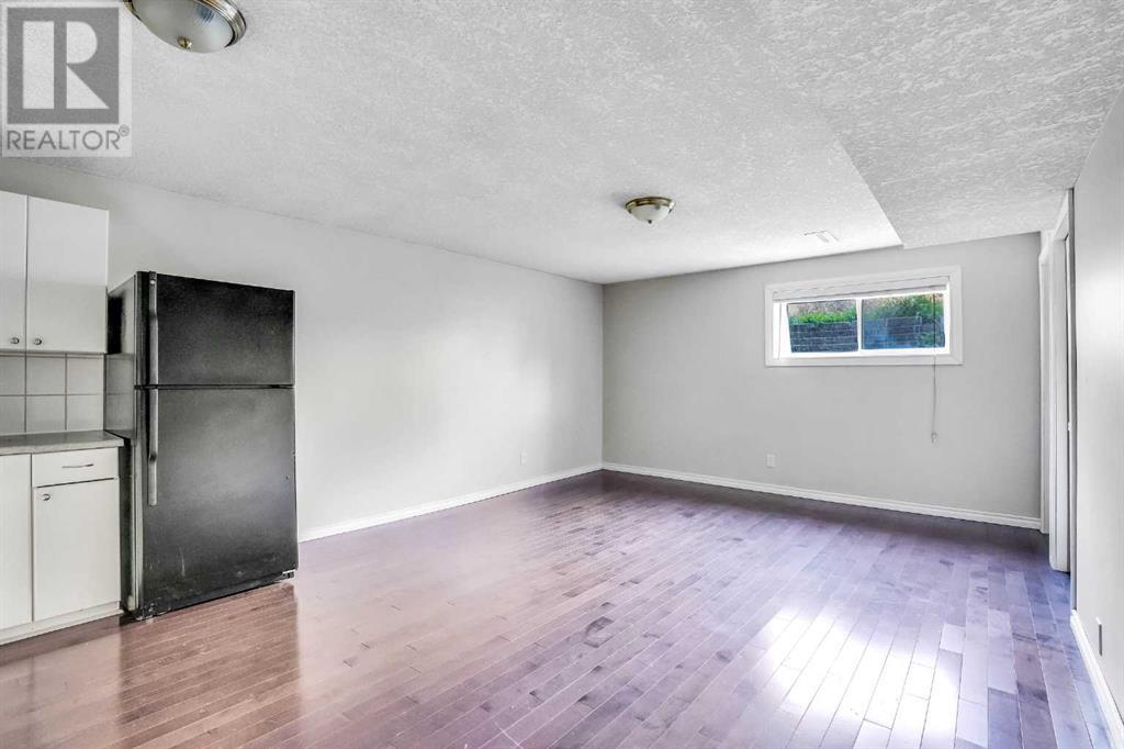 Single Family House Bungalow for Sale in  Cornwallis Drive NW Cambrian Heights Calgary 